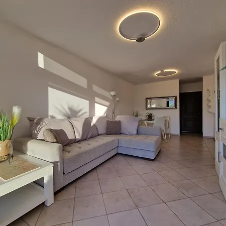 El Surf 3 2 Banos Playa de las Americas (Tenerife)